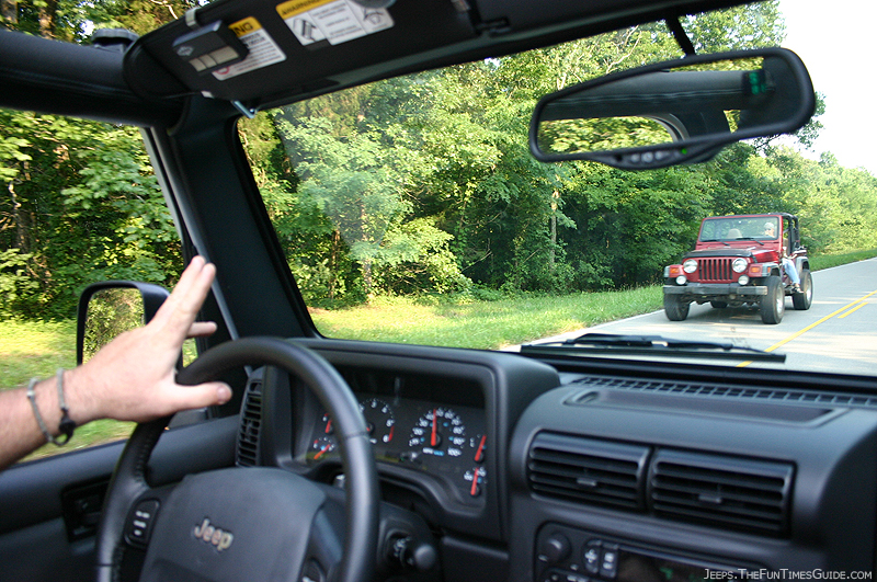 two-jeepers-doing-the-jeep-wave.jpg?x30200